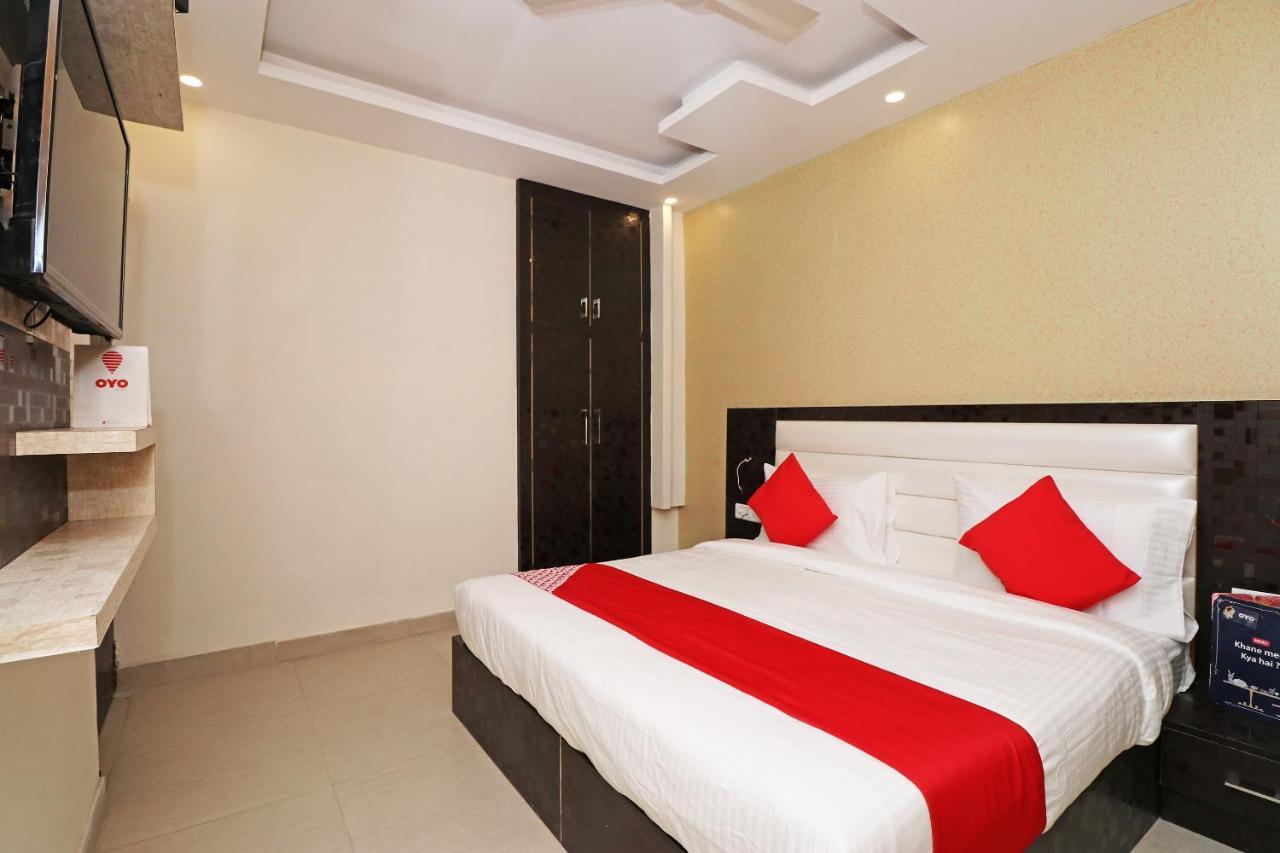 Oyo 25130 Hotel Royal Inn New Delhi Extérieur photo