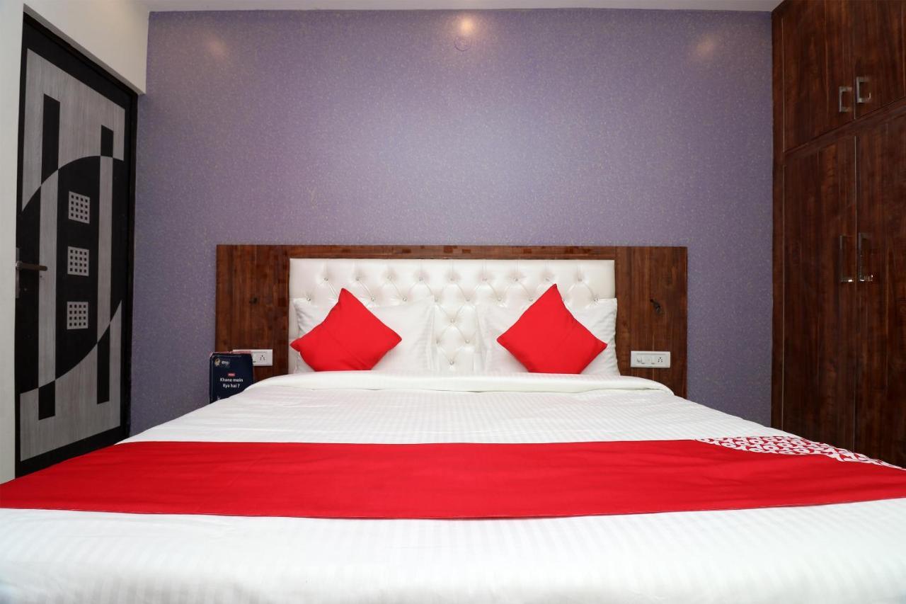 Oyo 25130 Hotel Royal Inn New Delhi Extérieur photo